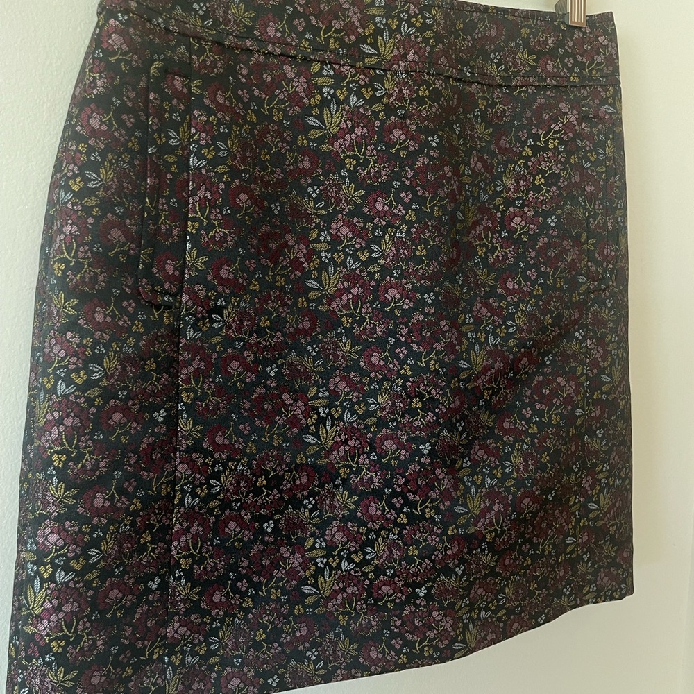 LOFT embroidered skirt